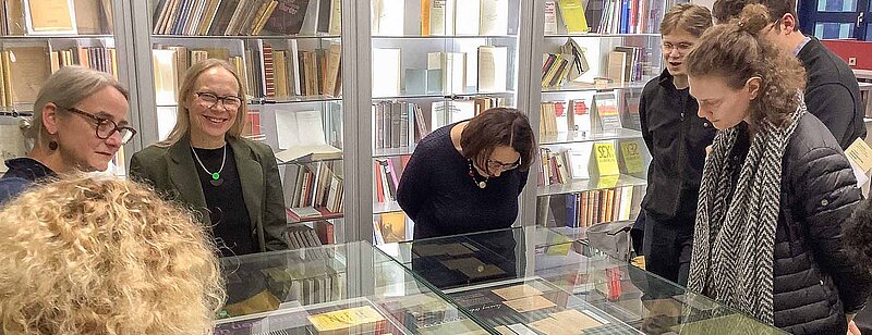 Vernissage der dritten Freud-Vitrine